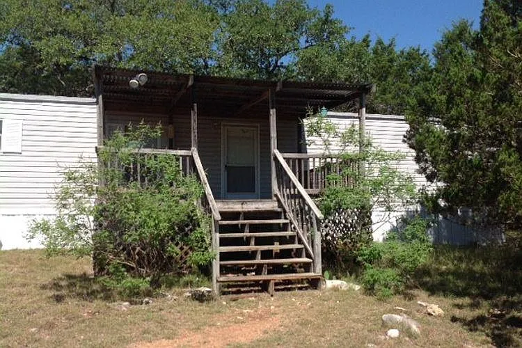 3 bed, 2.0 bath, 1216 sqft, $1,750 — Photo 3