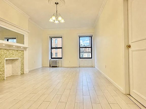 2nd image of 320 W 106th St #N5