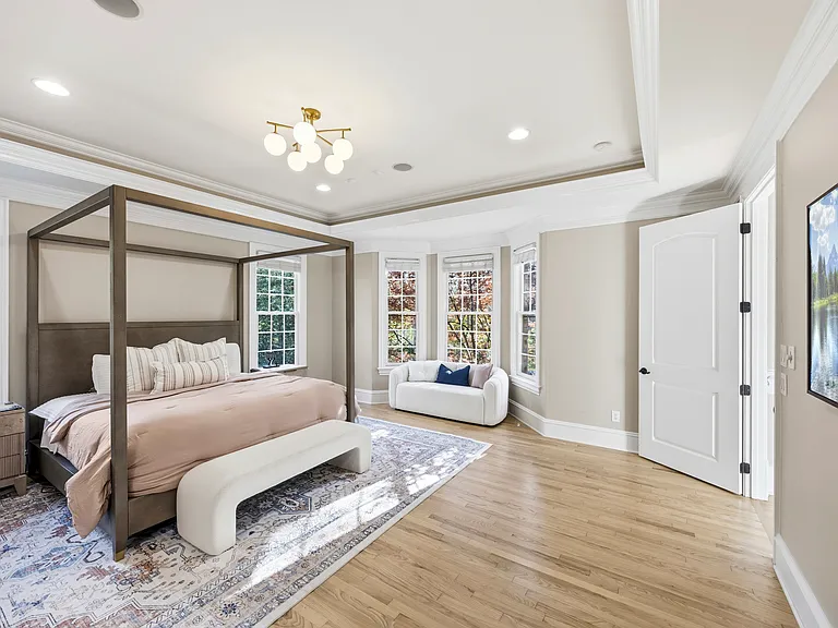 9805 Strike The Gold Ln — Photo 16