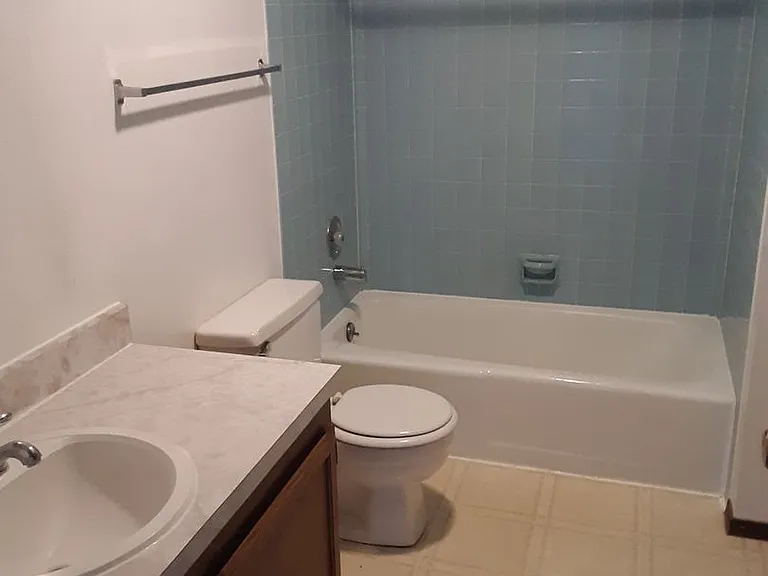 46 Ash St — Photo 4