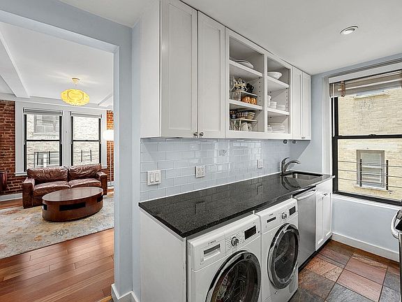 3rd image of 36 W 84th St APT 4A