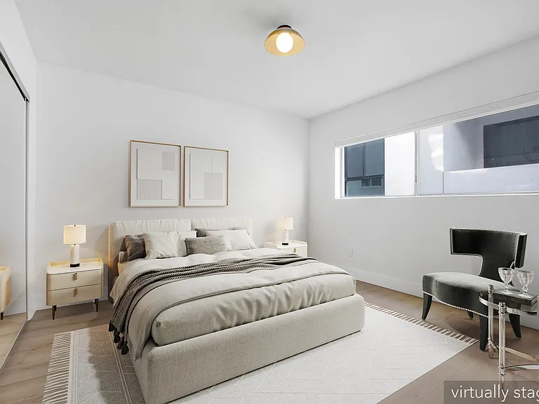 1333 N Martel — Photo 17