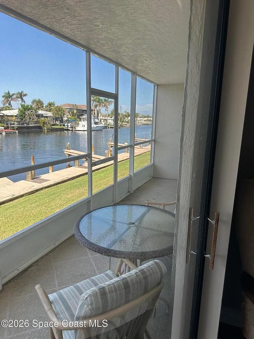 Furnished Condo With Boat Dock And Garage — Photo 4