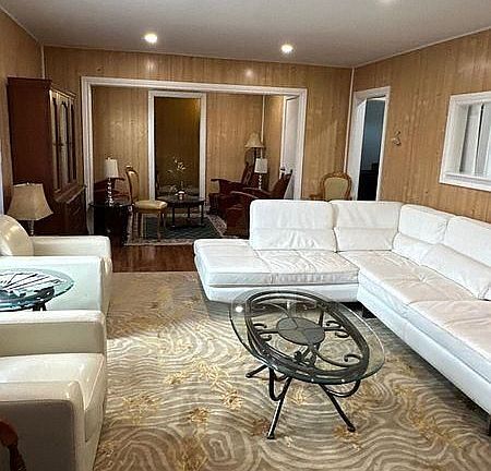 4th image of 393 Adeline Dr