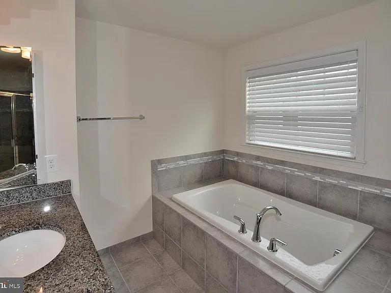 23573 Kingsdale Ter — Photo 18