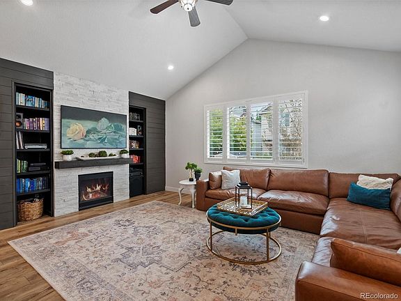 4th image of 12122 Village Circle W