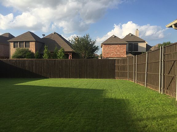 5th image of 1214 Howard Ln