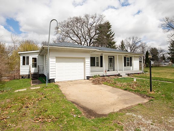 2nd image of 20918 S Lake Dr