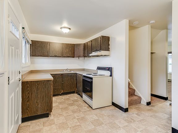 4th image of 45 Town Pines Ct