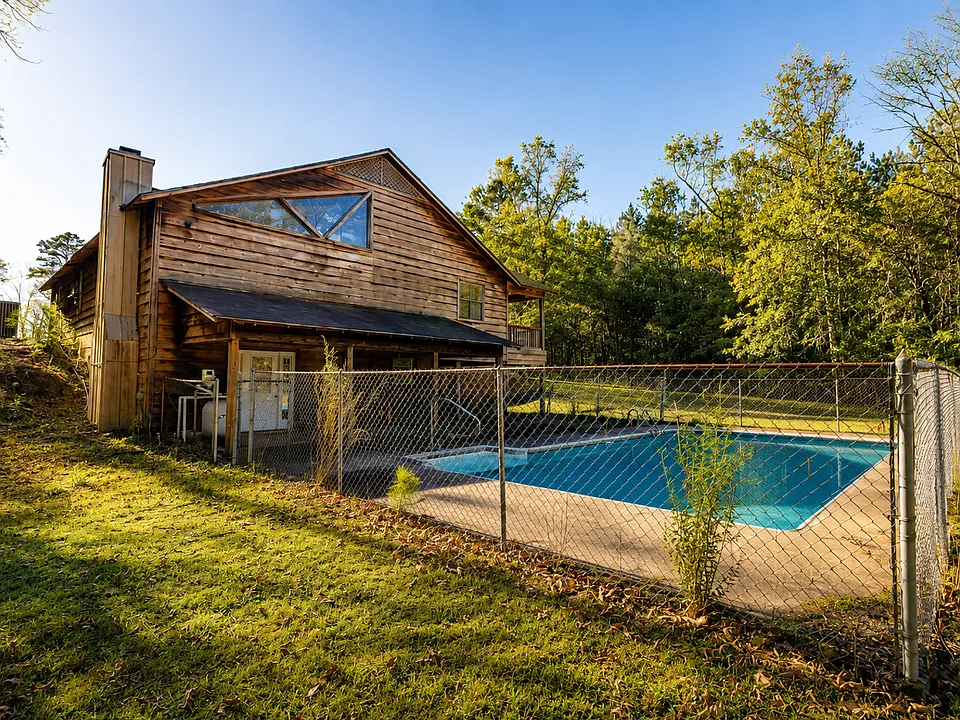 213 Bobbie Dr