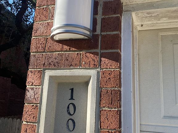 4th image of 1001 Duncan Dr
