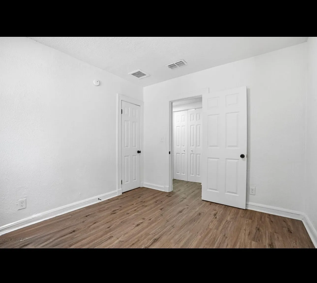 2 bed, 1000 sqft, $1,500 — Photo 4