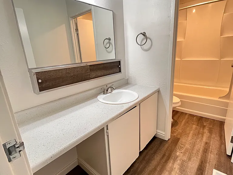 WIllowbrook Apartments — Photo 17