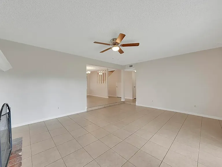 2297 N Polk St — Photo 14