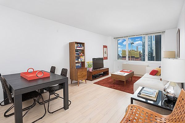 1st image of 322 W 57th St APT 51K1