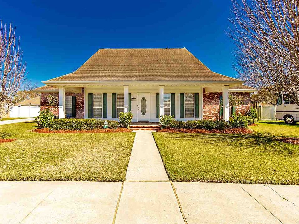 1st image of 201 Aubrey Dr
