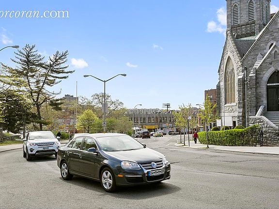 3rd image of 240 E Tremont Ave