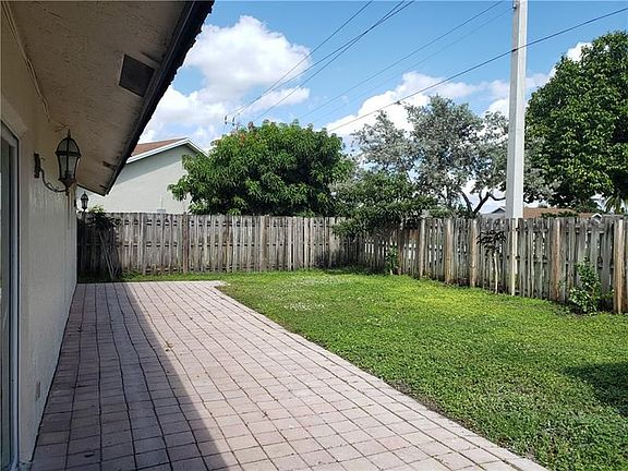 4th image of 4520 NW 94th Ter
