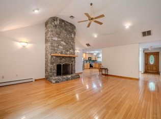 15 Hickory Hill Rd, Pelham, NH 03076