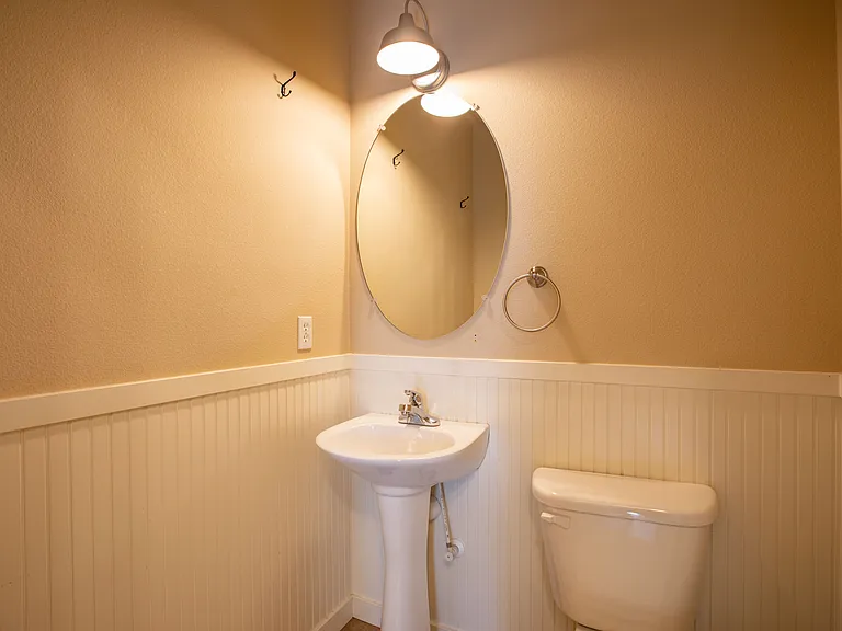 8450 NE Noelle Way — Photo 19