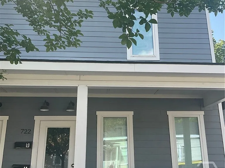 722 Waters Ave #B — Photo 2
