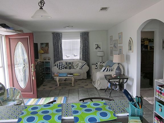 3rd image of 620 Hardy Ave