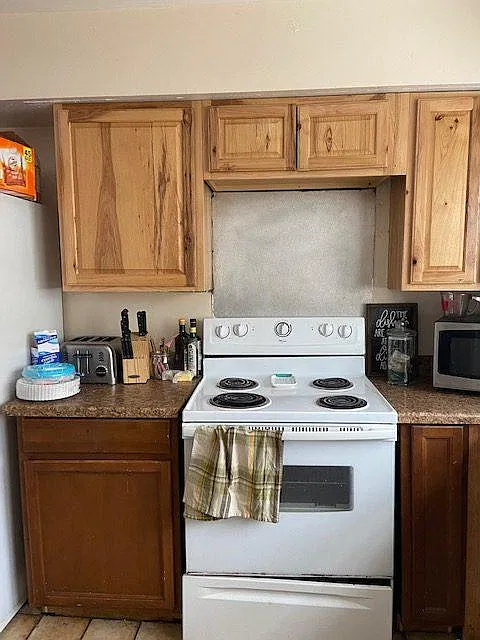 1335 Knollwood Ave — Photo 4