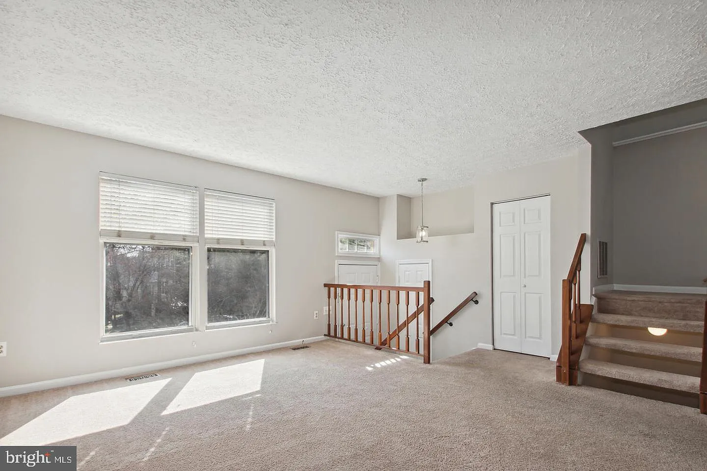 3 bed, 2.5 bath, 1720 sqft, $2,700 — Photo 2