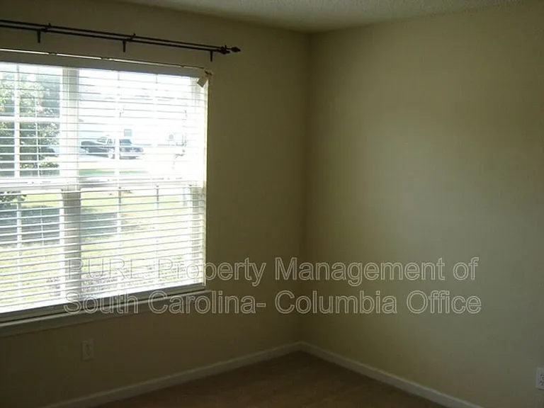 218 Sterling Cross Dr — Photo 12