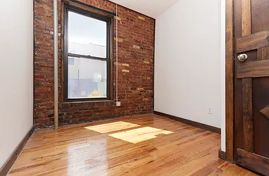 Rented by PocketBroker Inc