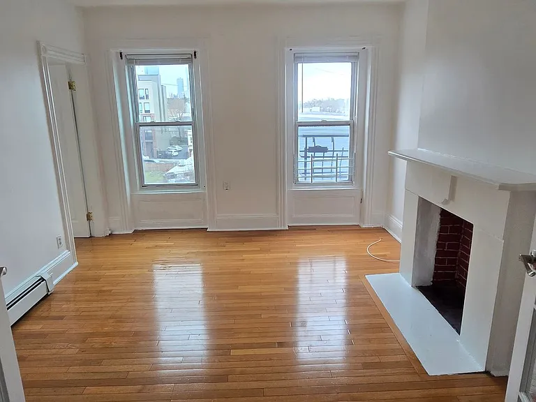 41 Harmon St #1-4 — Photo 2
