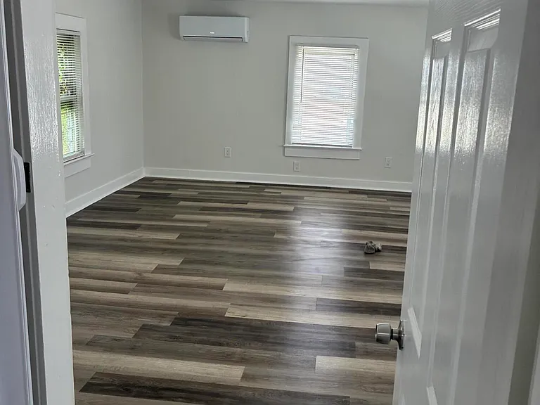 33 Washington St #2 — Photo 6