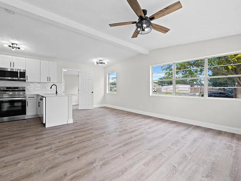 2415 Lewis Rd — Photo 4