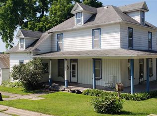 408 E Bridge St, Elkader, IA 52043