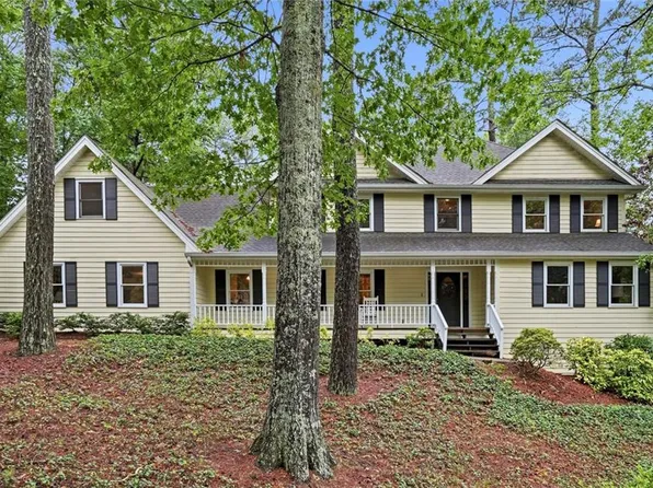 2955 Ascot Ln, Roswell, GA 30076