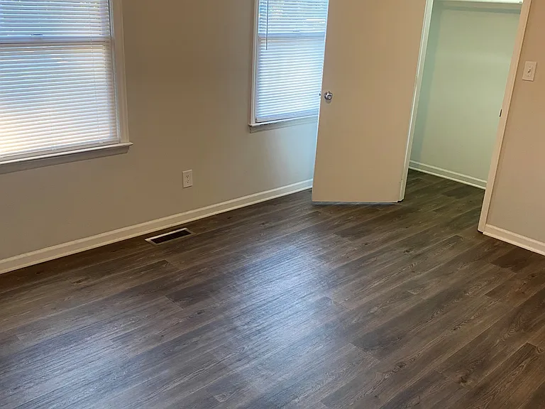 2048 16th St NE #2048 — Photo 16