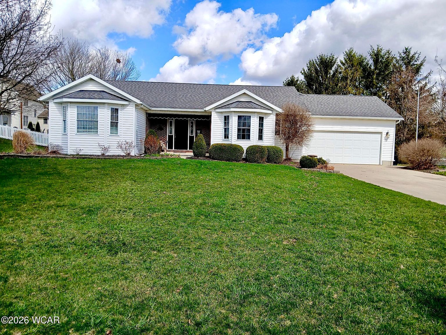 1122 Poppy Dr, Wapakoneta, OH 45895 | Zillow