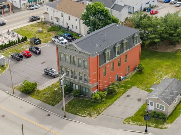 82 & 84 Railroad St, Abington, MA 02351