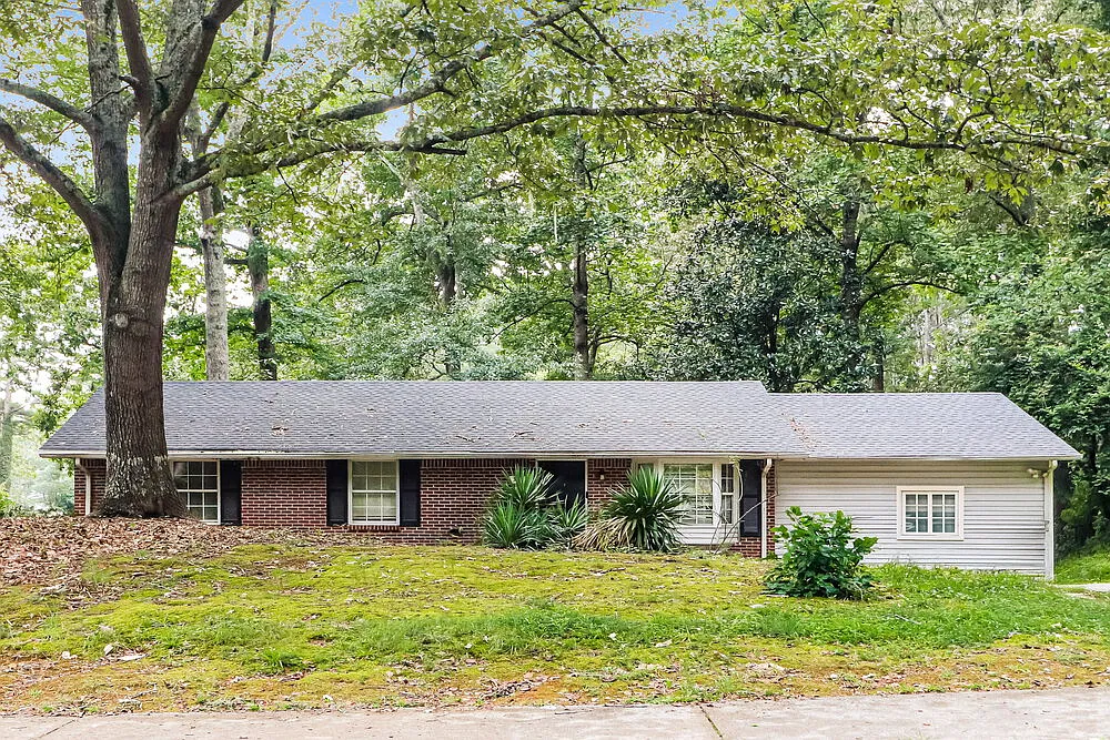 3 bed, 2.5 bath, 1707 sqft, $2,180 — Photo 1