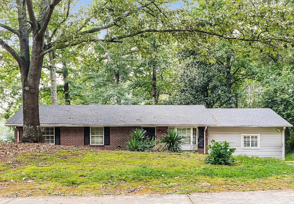 3173 Fern Valley Dr SW