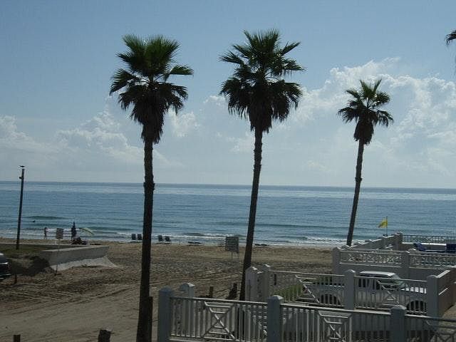 BEACHFRONT APARTMENT