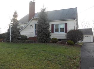 5743 W Lake Rd, Auburn, NY 13021