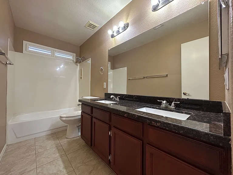 4334 E Anderson Dr — Photo 31