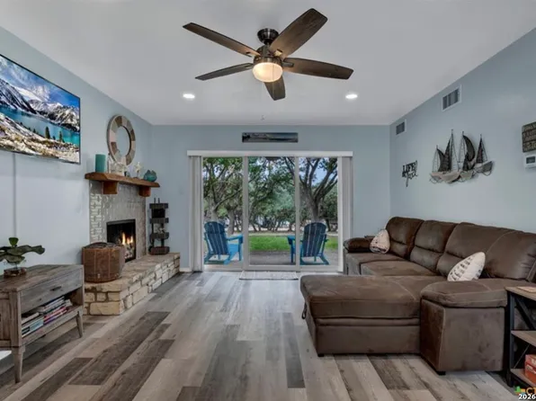 1185 Parkview Drive APT D24, Canyon Lake, TX 78133