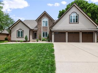 3917 SW Windjammer Ct, Lees Summit, MO 64082