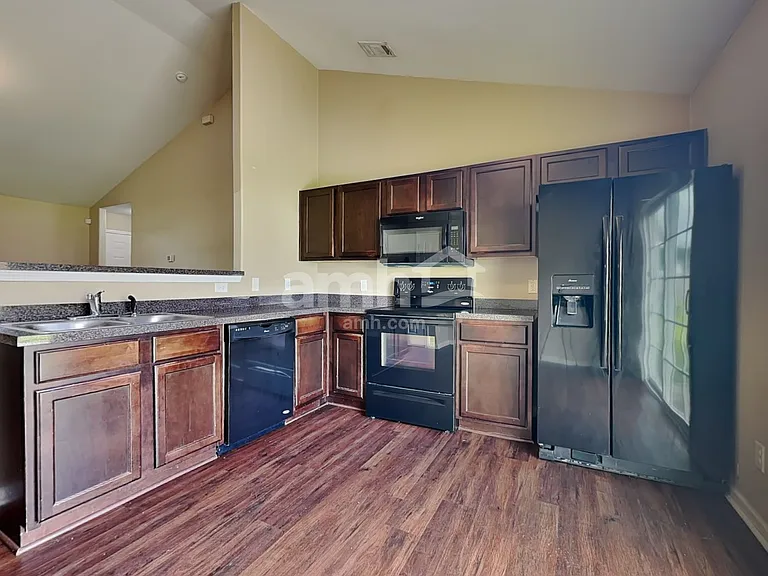 37 Braxton Manor Dr — Photo 4