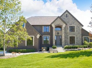 3883 Coachwood Ln, Rochester Hills, MI 48309