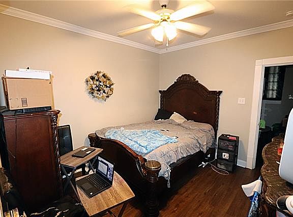 4th image of 531 Avenue E