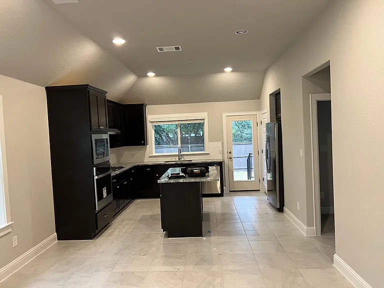 2605 Sam Bass Rd #32 — Photo 10