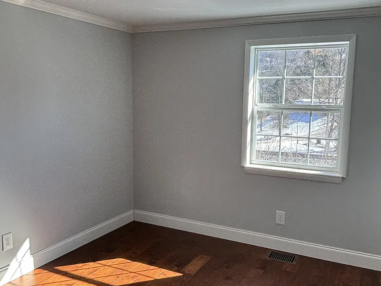 143 McCully Ln — Photo 12